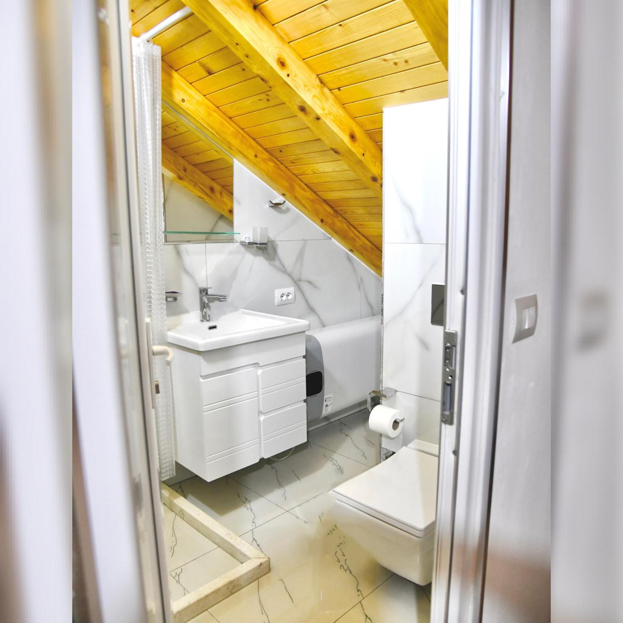 Breezy Hotel Valbone Pokoj fotografie