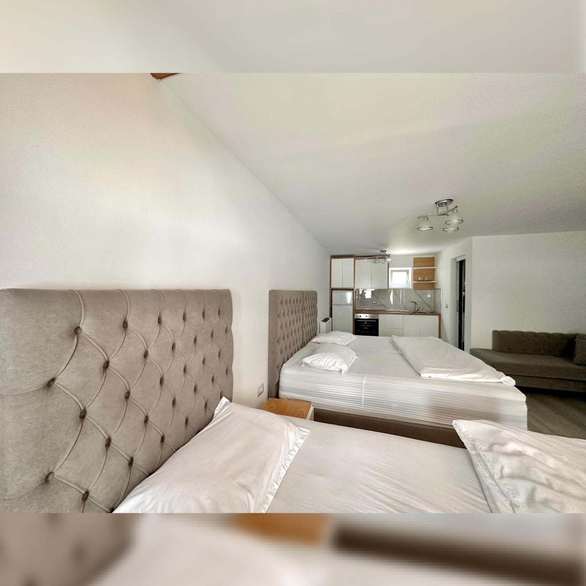 Breezy Hotel Valbone Pokoj fotografie